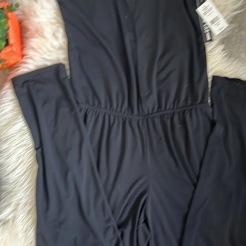 🆕 BNWT LORD AND TAYLOR BLACK SPAGHETTI JUMPSUIT SIZE M - Picture 5 of 8